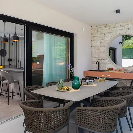 Mapejana By Interhome Porec